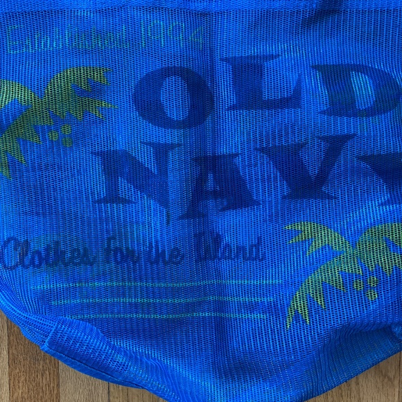 3/$10 Old Navy Blue Netted Beach Bag - Picture 2 of 6